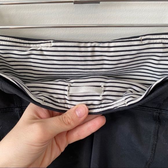 Lululemon Hop To It Crop Floral Embossed Black - Picture 12 of 13